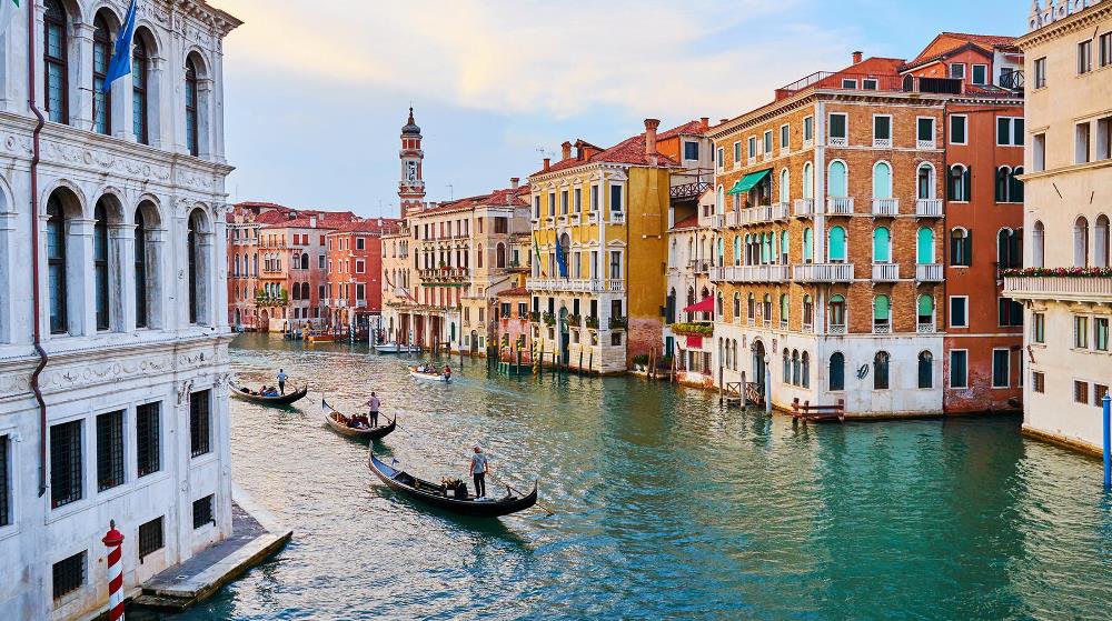 Taksa per turistet, vendet ku duhet te paguani per te hyre ne 2022